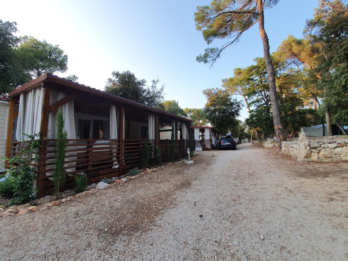 Mobile Home Cube, 3 Bedrooms, Free Parking, Wifi 比奥格勒·纳·莫鲁 外观 照片
